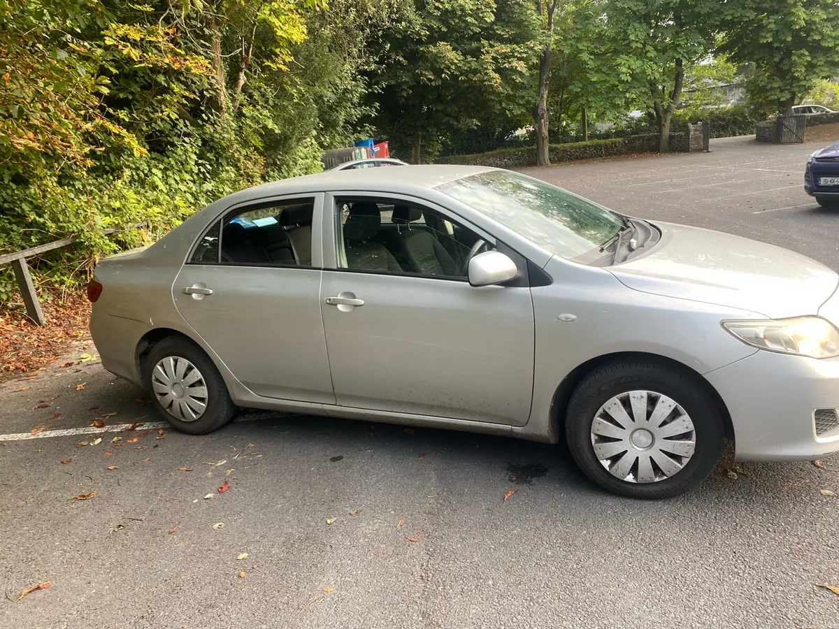 Toyota Corolla - Image 2