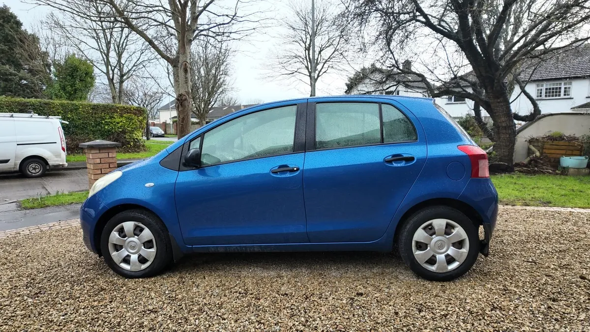 Toyota Yaris 2006 - Image 2