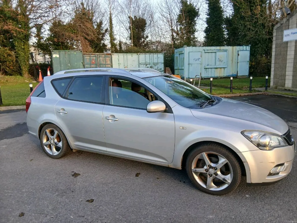 2010 Kia Ceed Sw - Image 2