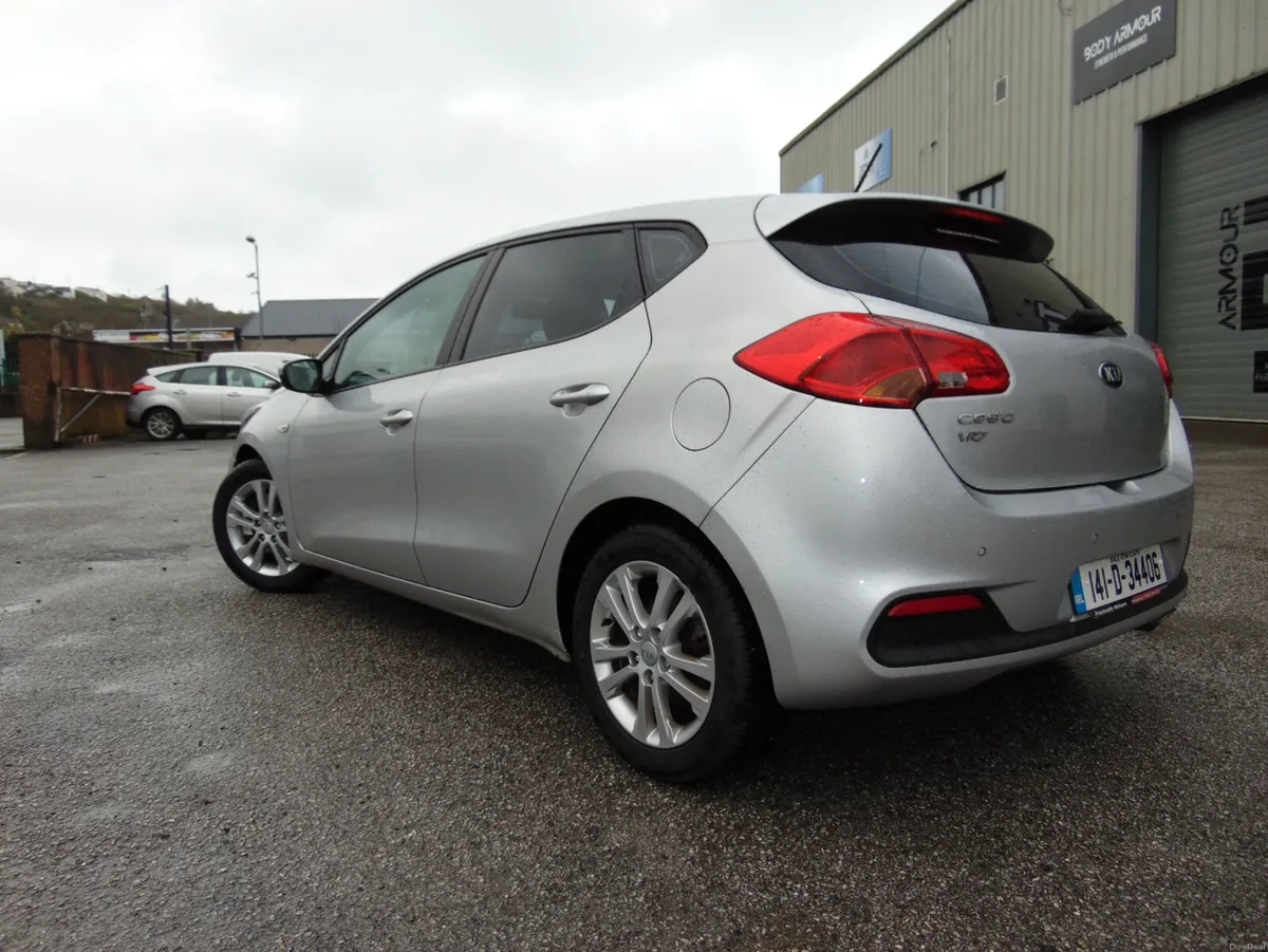 Kia Ceed 2014  1.4 VR-7 98BHP 5DR - Image 4