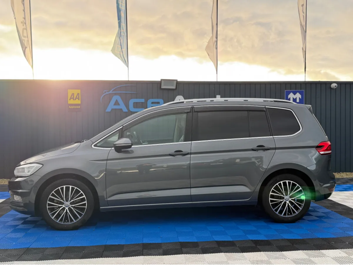 Volkswagen Touran ** DEPOSIT TAKEN ** HIGHLINE PRE - Image 4