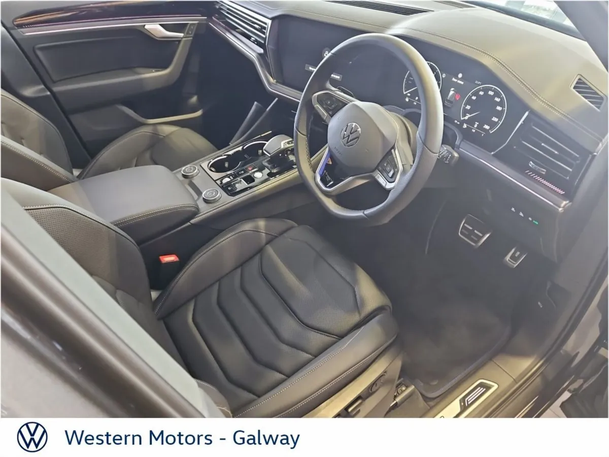 Volkswagen Touareg 3.0 TSI PHEV 462HP eHybrid R Li - Image 2