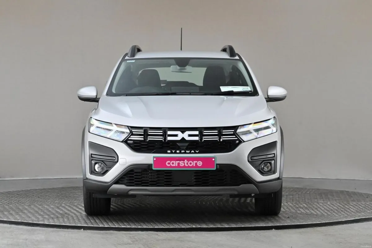 Dacia Sandero Stepway 1.0 TCE 90BHP CVT STEPWAY EX - Image 2