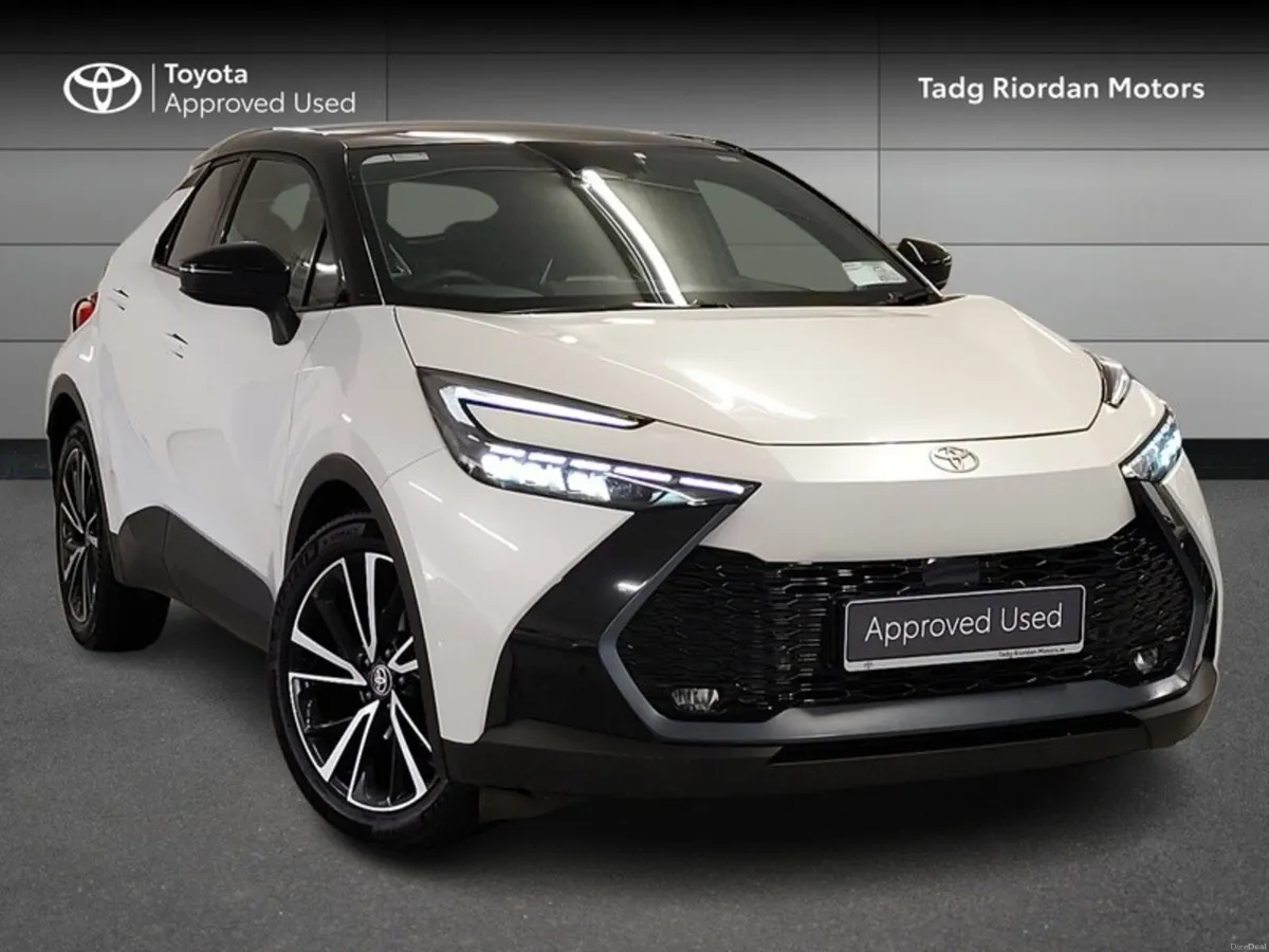 Toyota C-HR HYBRID SOL - Image 1