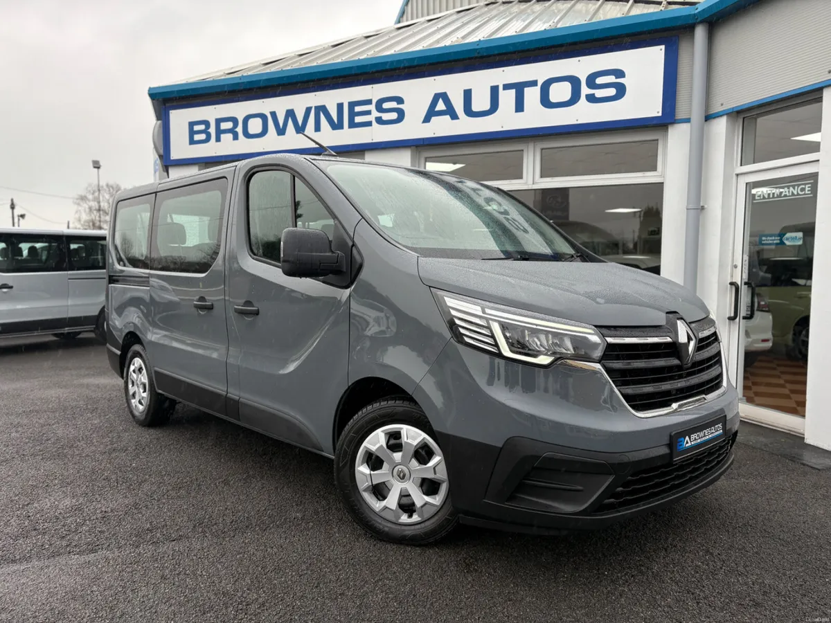 2023 Renault Trafic Business 9 Seater Automatic - Image 3