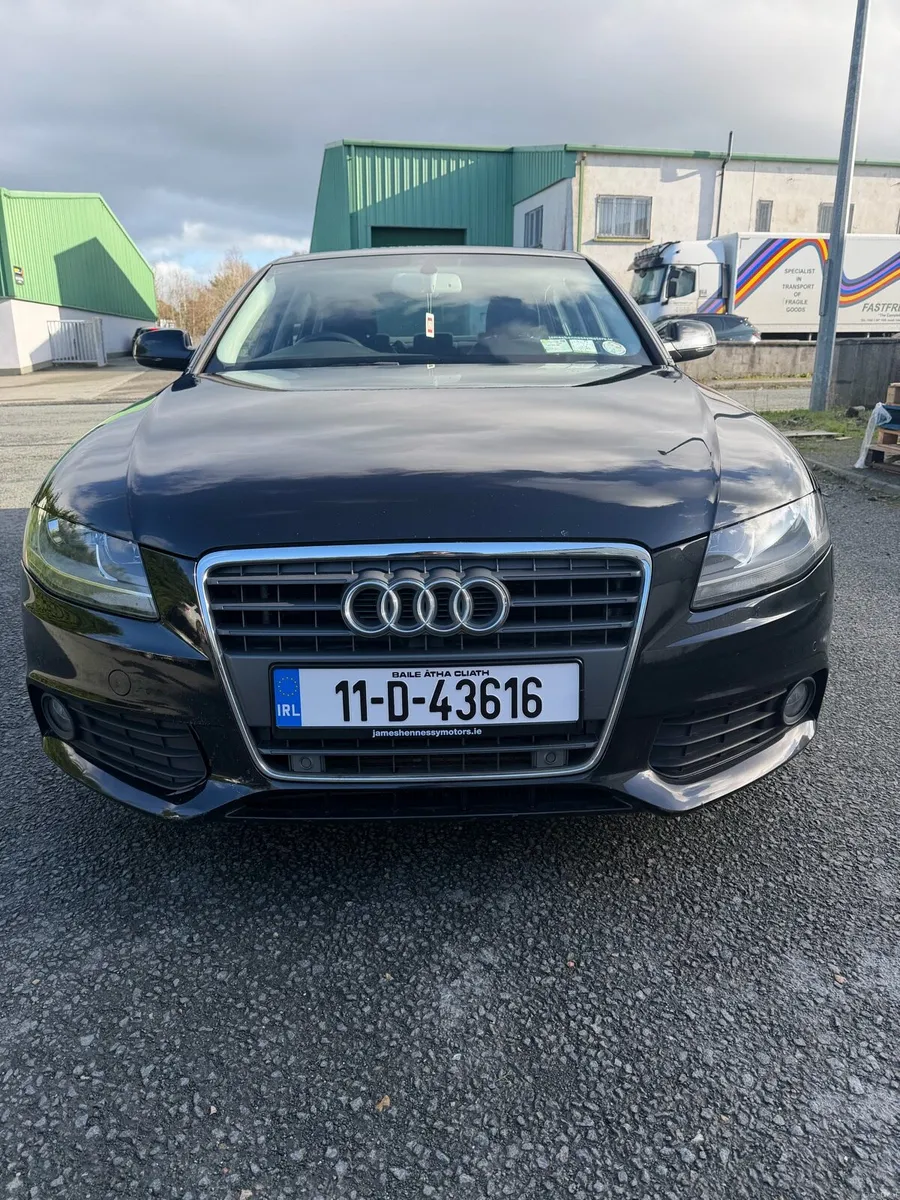 Audi A4 2.0 TDI 2011 - Image 4