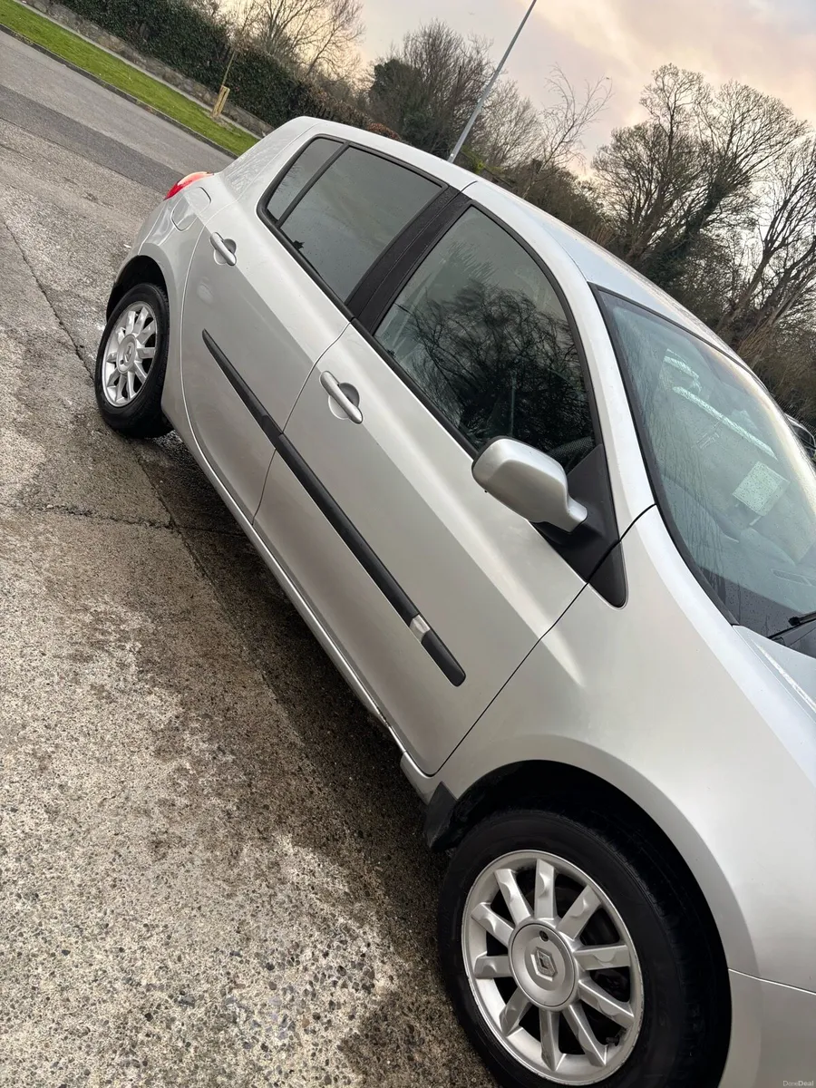 Renault Clio - Image 4