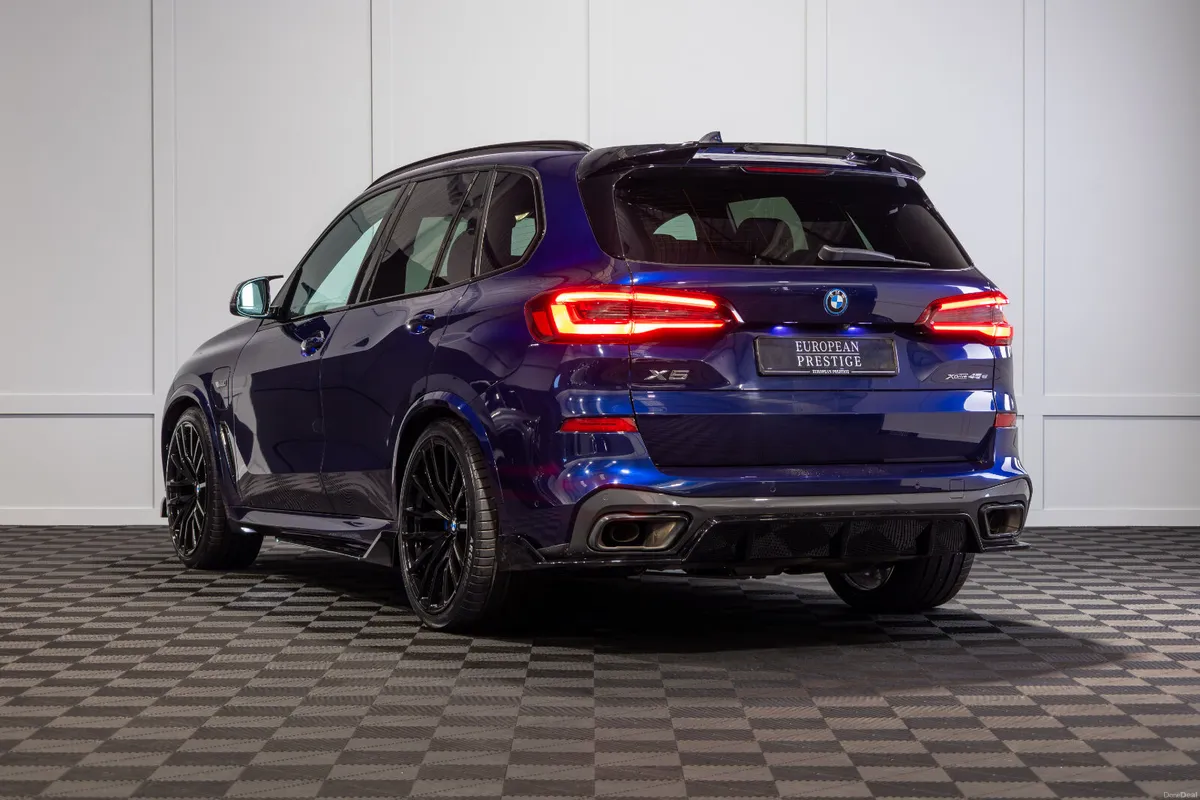 2023 BMW X5 X-Drive 45e M-Sport - Image 4