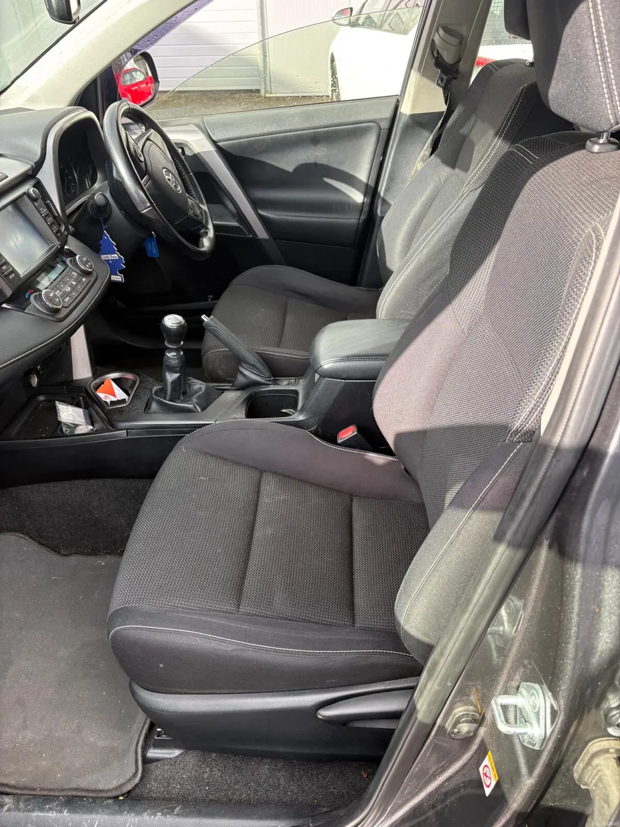 Toyota RAV4 2016 - Image 4