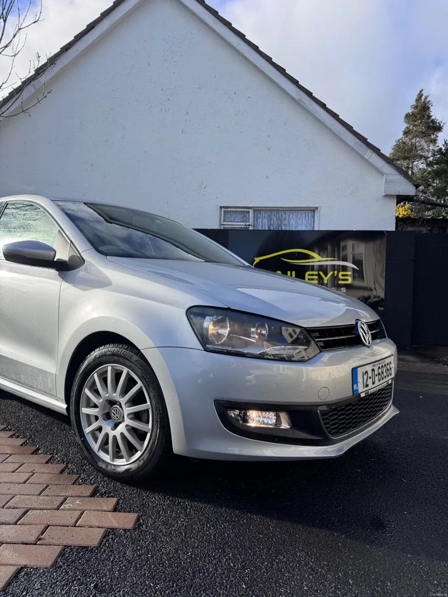 Volkswagen polo Auto with only 42000km - Image 3