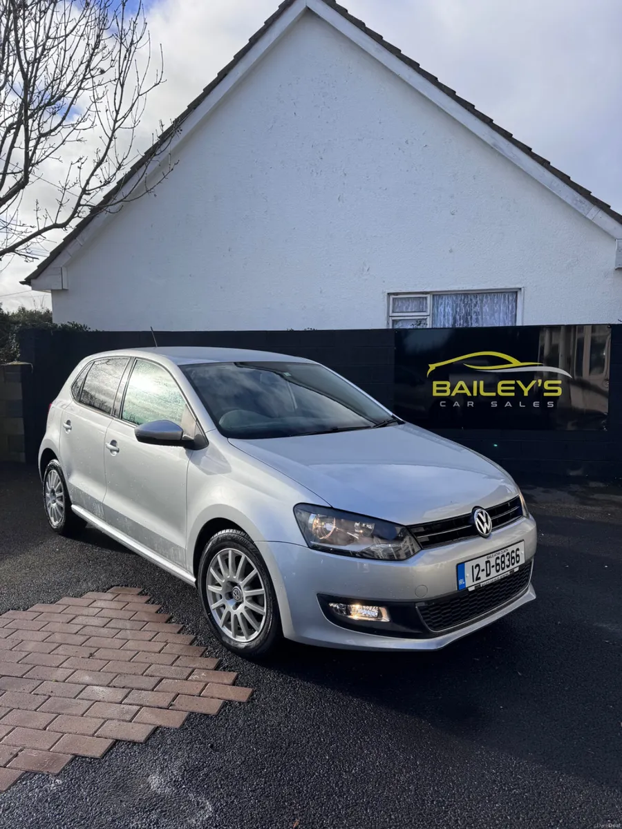 Volkswagen polo Auto with only 42000km - Image 2