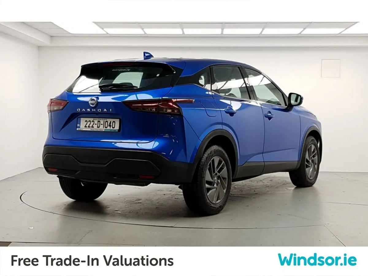 Nissan Qashqai 1.3 PET MILD HYBRID SV - Image 4