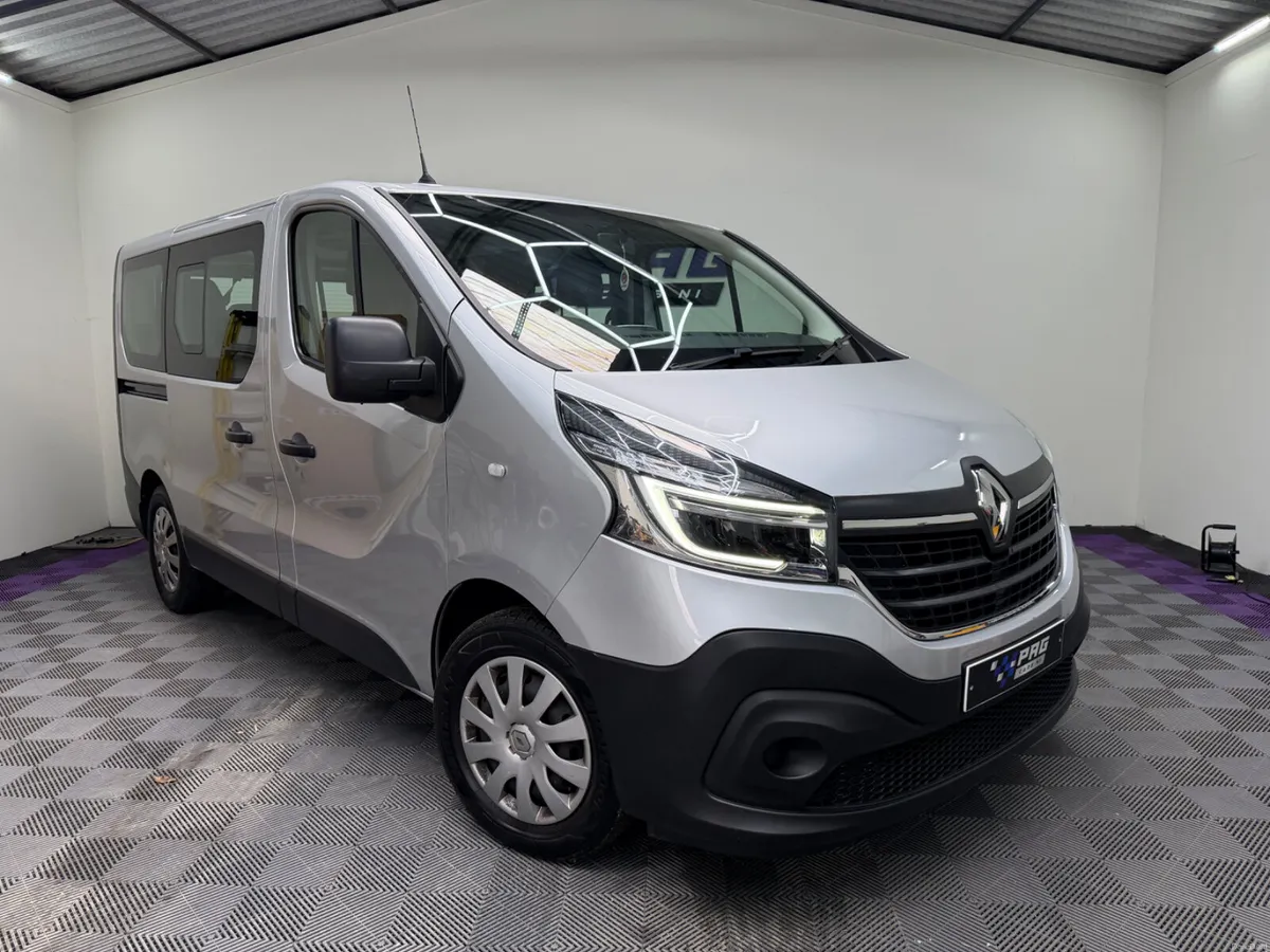 2021 RENAULT TRAFIC WHEEL CHAIR BUS. 8 SEATER - Image 1