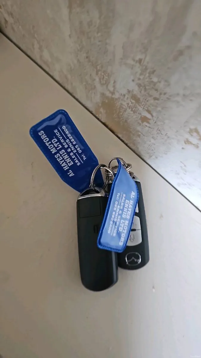 2016 Mazda - Image 2