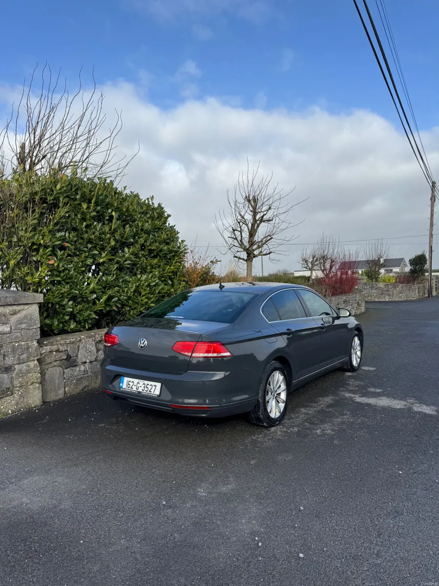 Volkswagen Passat 2016 - Image 3