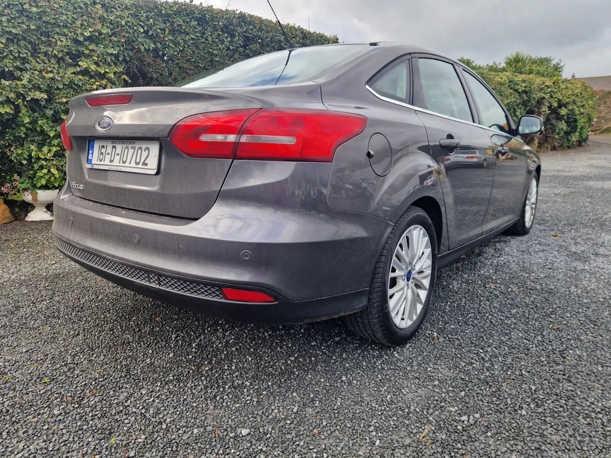 Ford Focus SALOON TITANIUM 2016 - Image 3