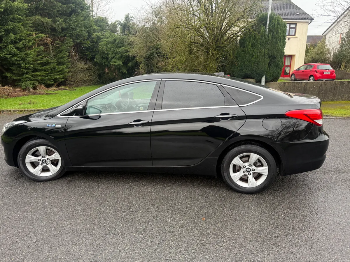 Hyundai i40 2015/ high spec / 1owner - Image 3