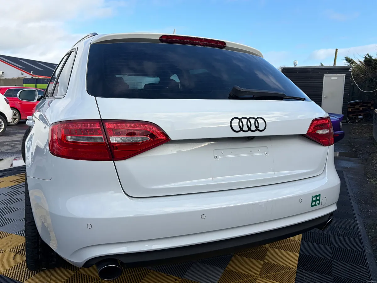 Audi A4 Avant Black Pack - Image 3