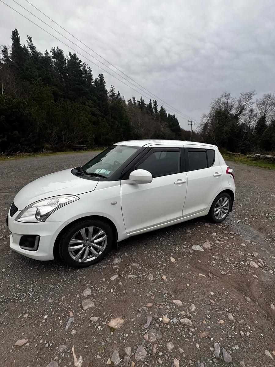 Suzuki Swift 1.2L Hatchback *LOW MILAGE* - Image 3