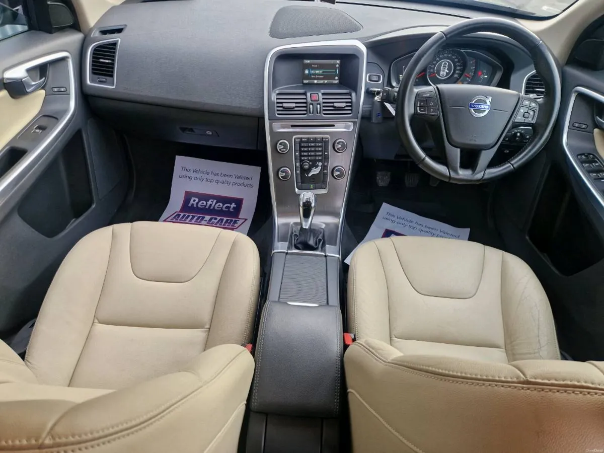 2016 VOLVO XC60 LOW MILEAGE - Image 3