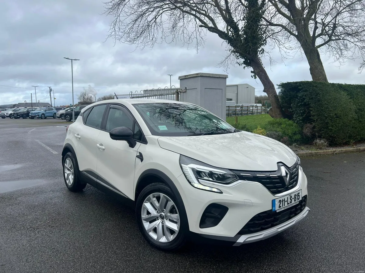 Renault Captur Play TCE 2021 - Image 1