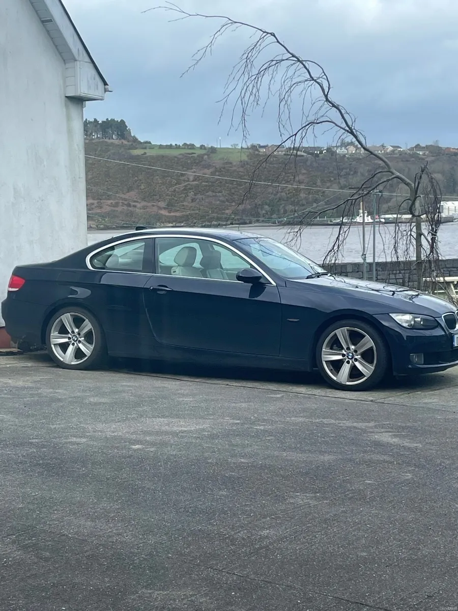 BMW 3-Series 2007 - Image 1