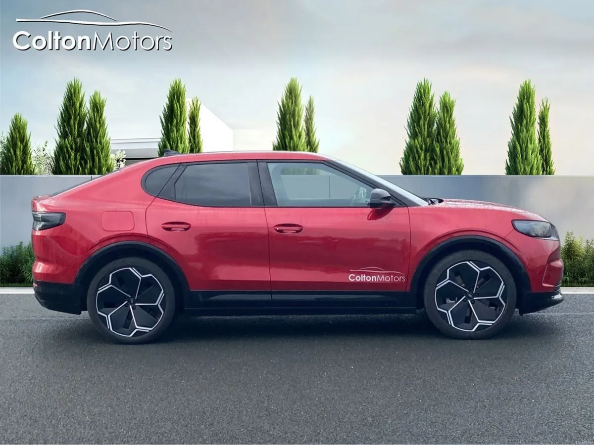 Ford Capri Premium 77kWh Extended Range - Image 3