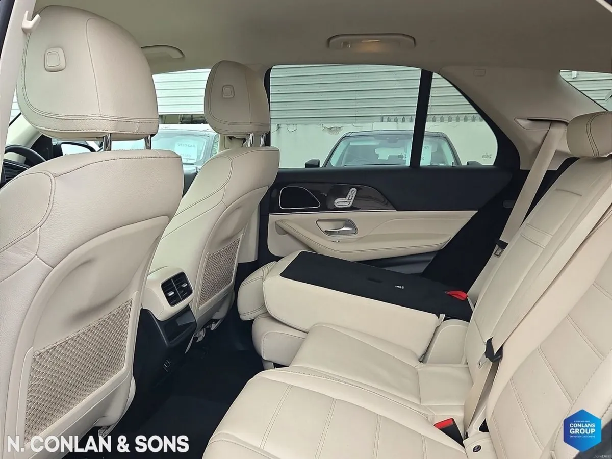 Mercedes-Benz GLE G300D 4MATIC AUTO 7 SEATER - Image 4