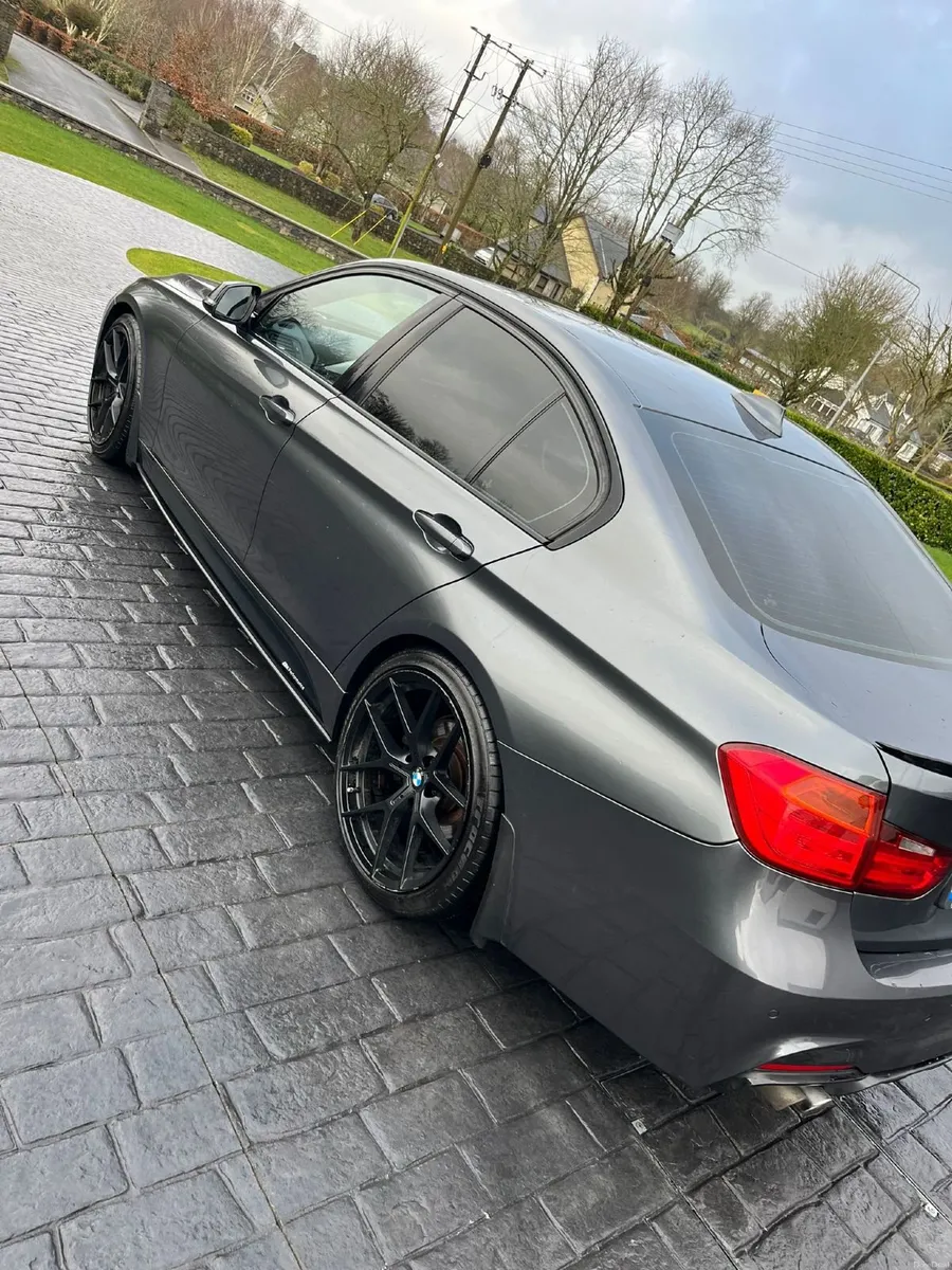 BMW 3-Series 2013 - Image 3