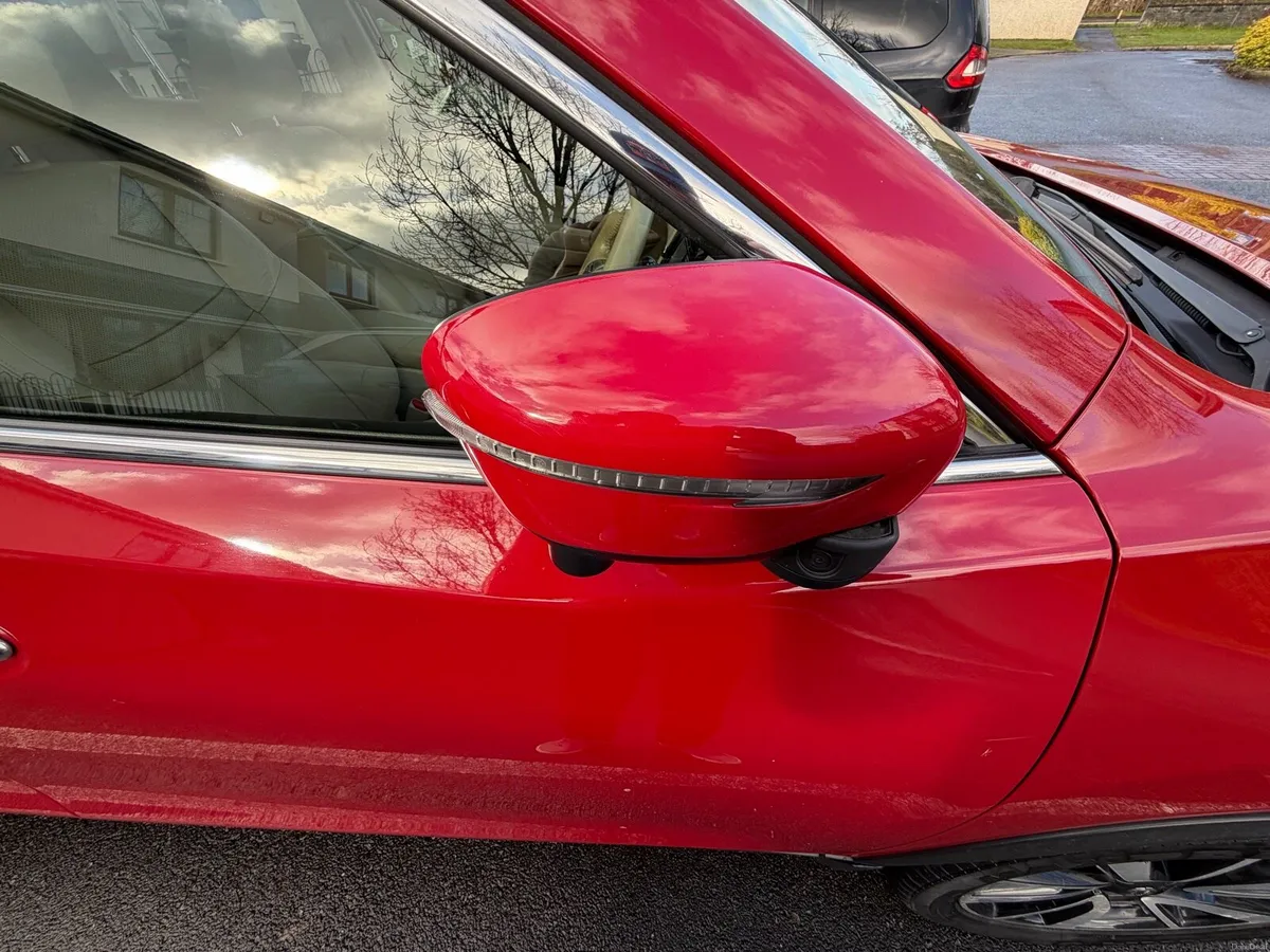 Nissan X-Trail - Cream-leather interior - 7-seater - Image 4