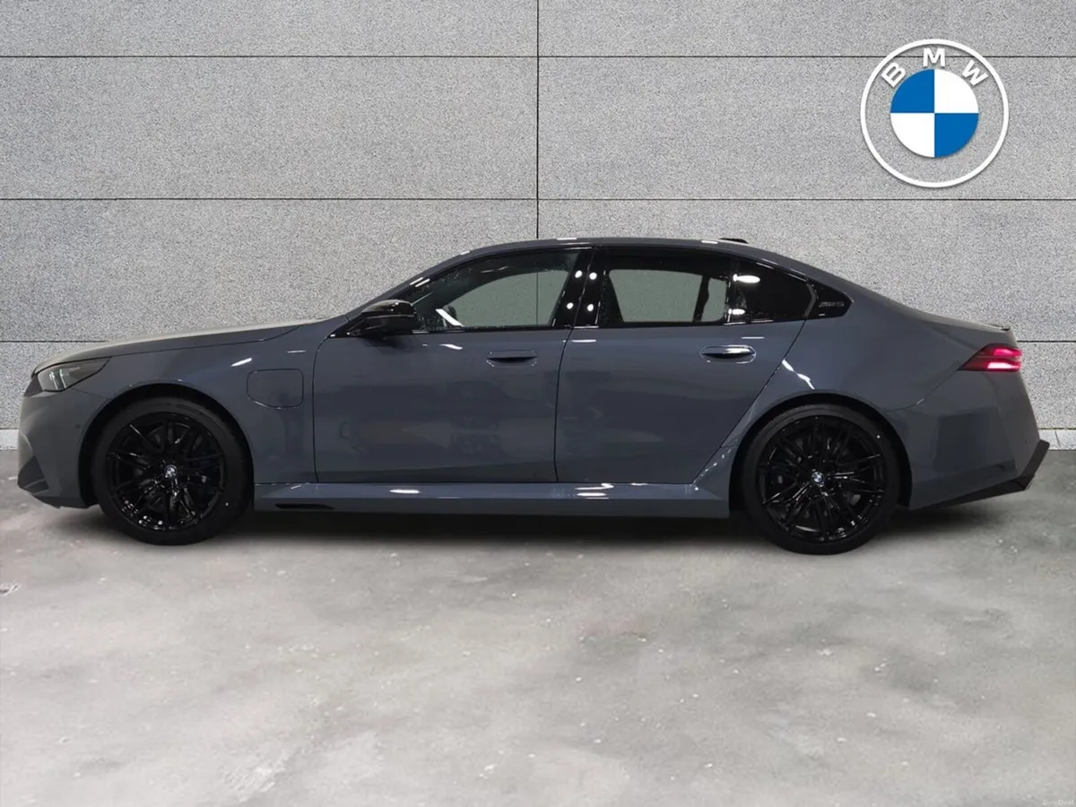 BMW M5 4.4 - Image 4