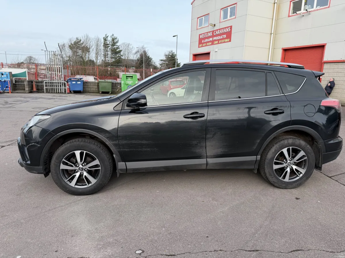 2016 Toyota Rav4 - Image 4