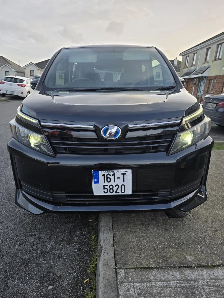 Toyota Voxy 2016 - Image 1