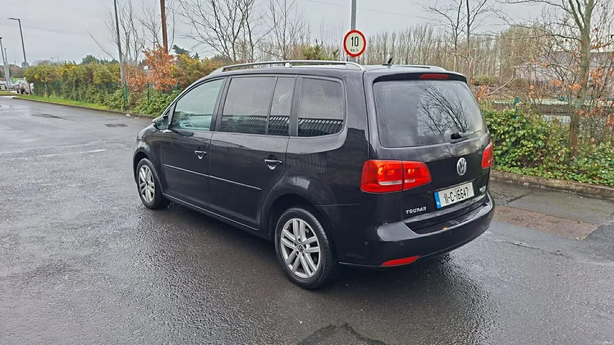 Volkswagen touran - Image 4