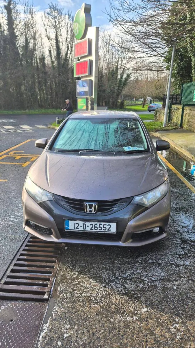 Honda Civic 2012 - Image 1