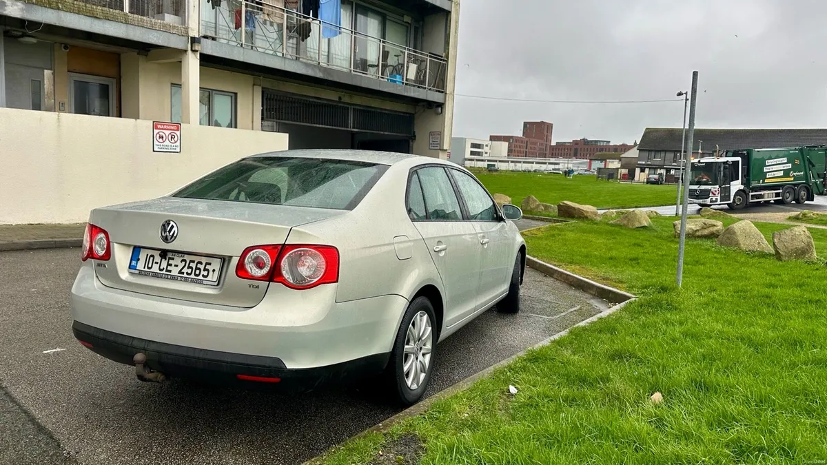 Volkswagen JETTA 1.6 Diesel NEGOTIABLE - Image 3