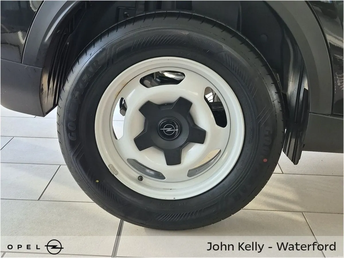 Opel Frontera ELEGANCE MHEV - WHITE EDITION - Image 4