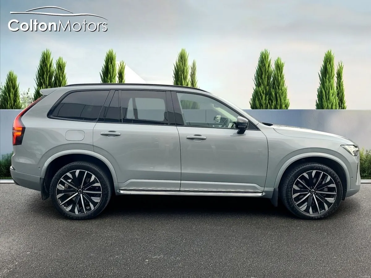 Volvo XC90 T8 PHEV AWD Ultra Bright - Image 4