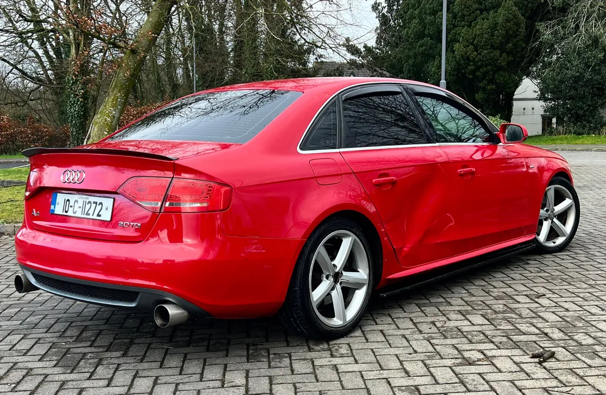 Audi A4 2010 2.0 TDI S-Line - Image 4