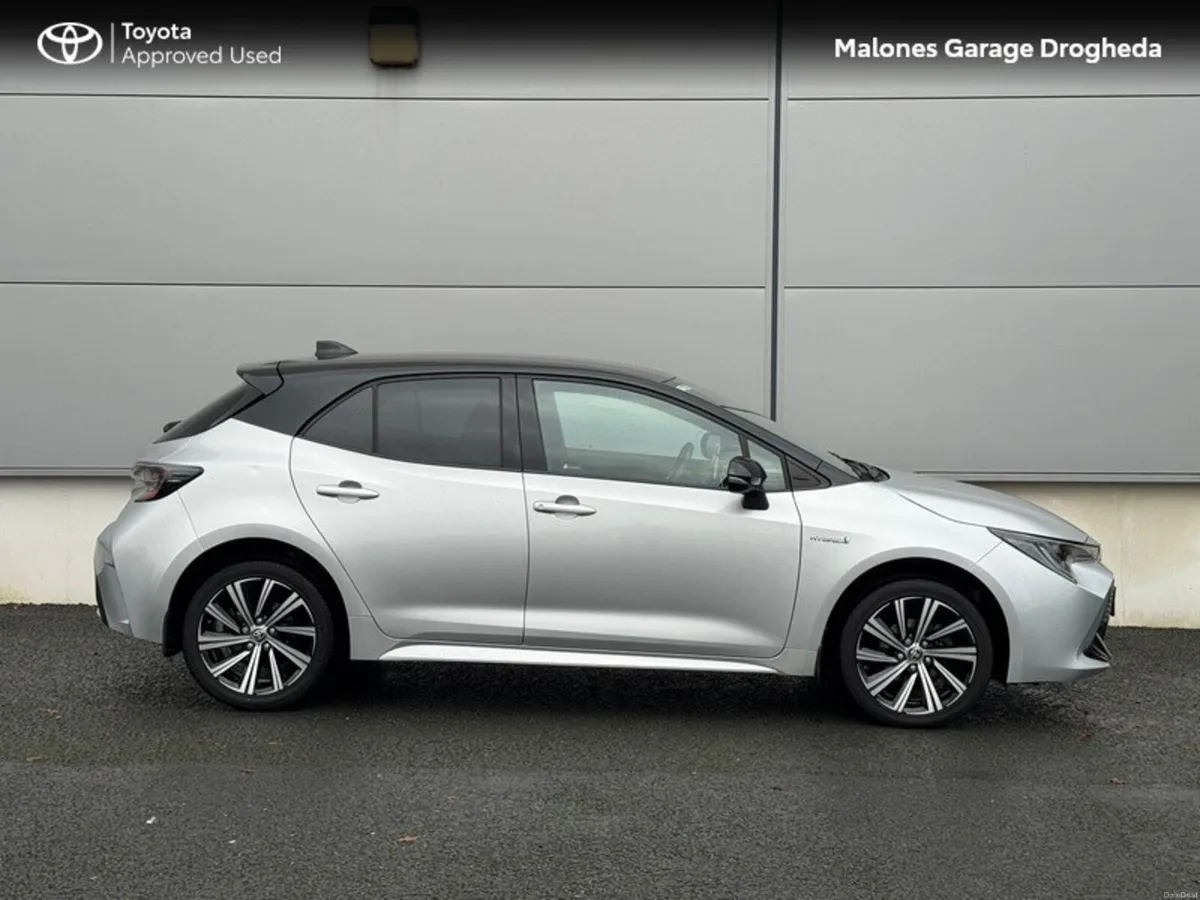 Toyota Corolla 1.8 Hybrid Luna Sport Call Now 041 - Image 3