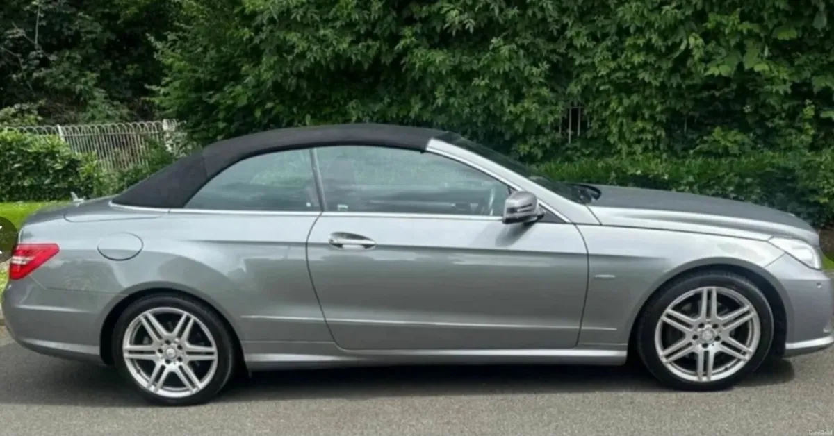 2012 Mercedes-Benz E-Class Convertible  32,000 Mi - Image 4