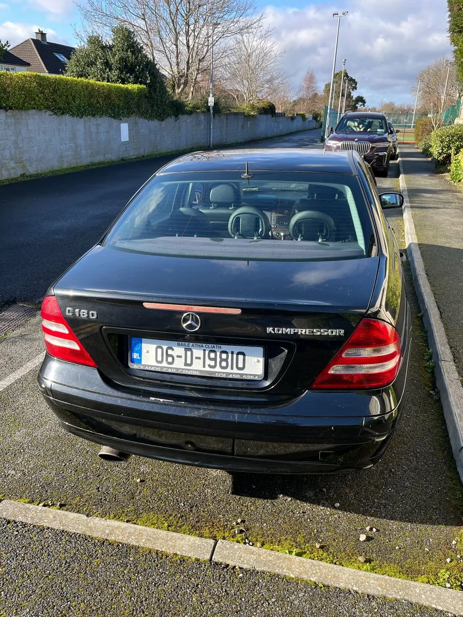 Mercedes-Benz C-Class 2006 - Image 4