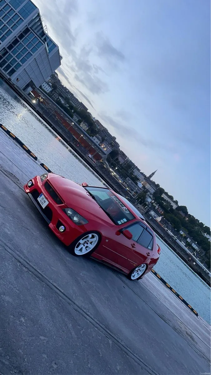 Lexus IS200 SE * Sunroof* - Image 2