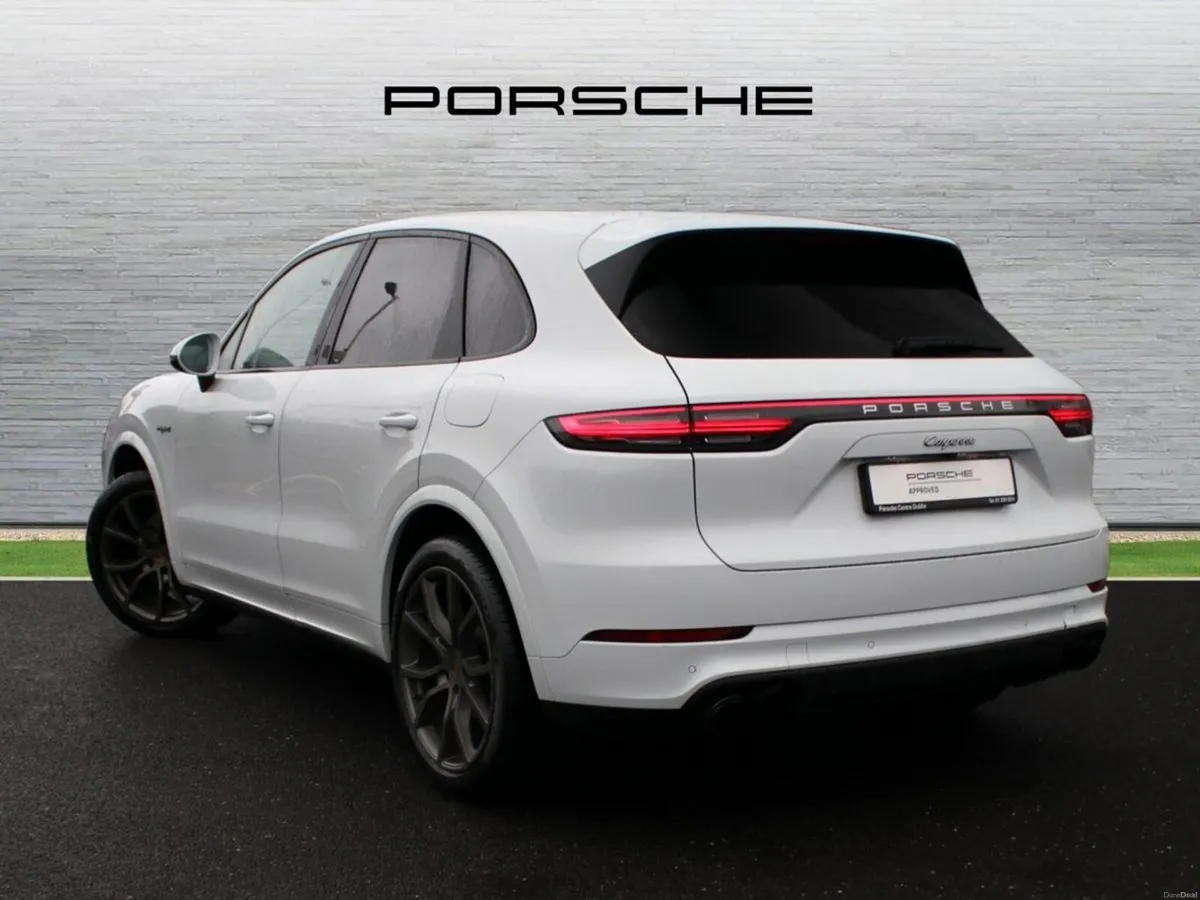 Porsche Cayenne E-Hybrid - Image 3
