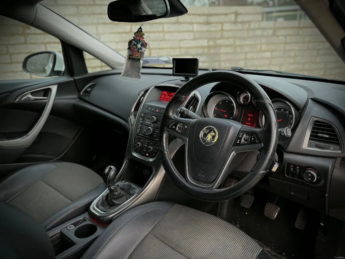 2011 Vauxhall Astra 1.7Cdti Nct 09-26 HighSpec - Image 3