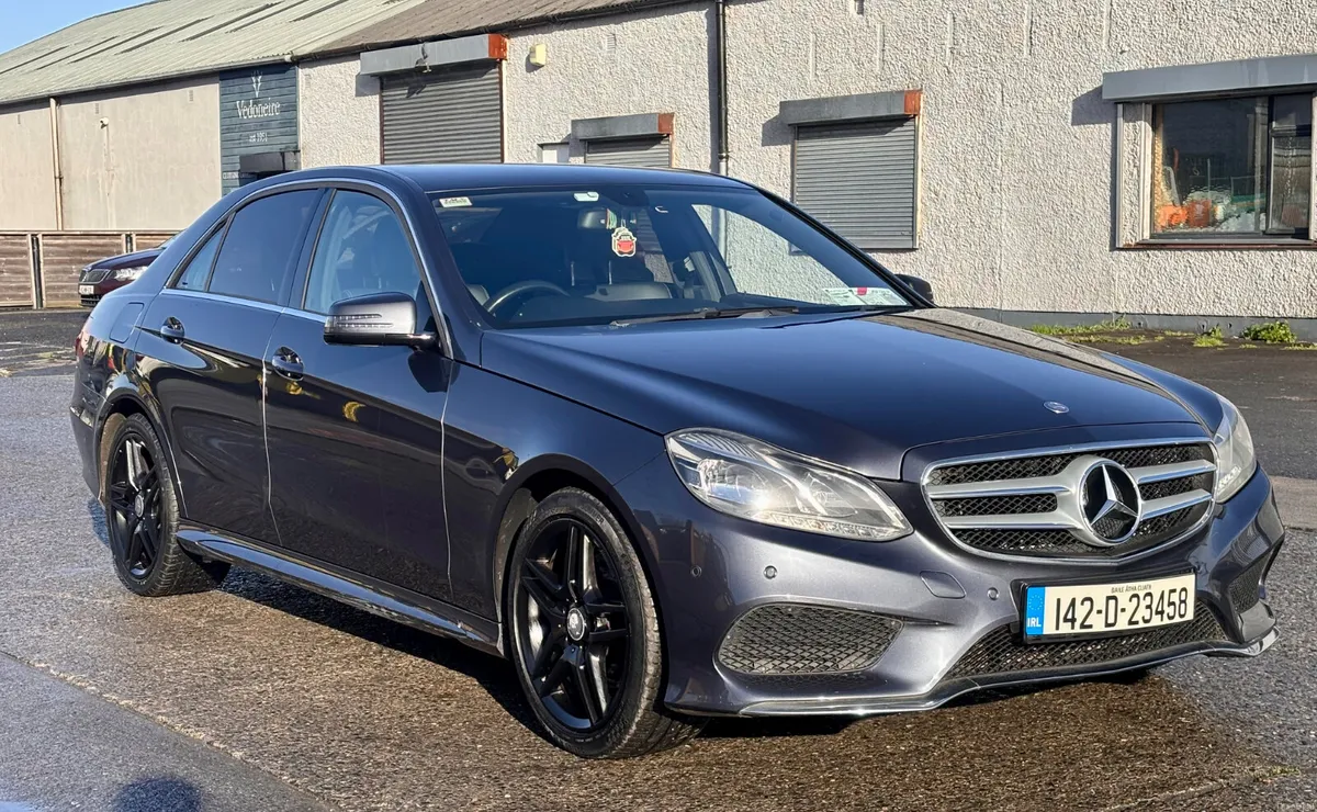 2014 Mercedes-Benz E-Class *HEATED SEATS*FRESH NCT - Image 1