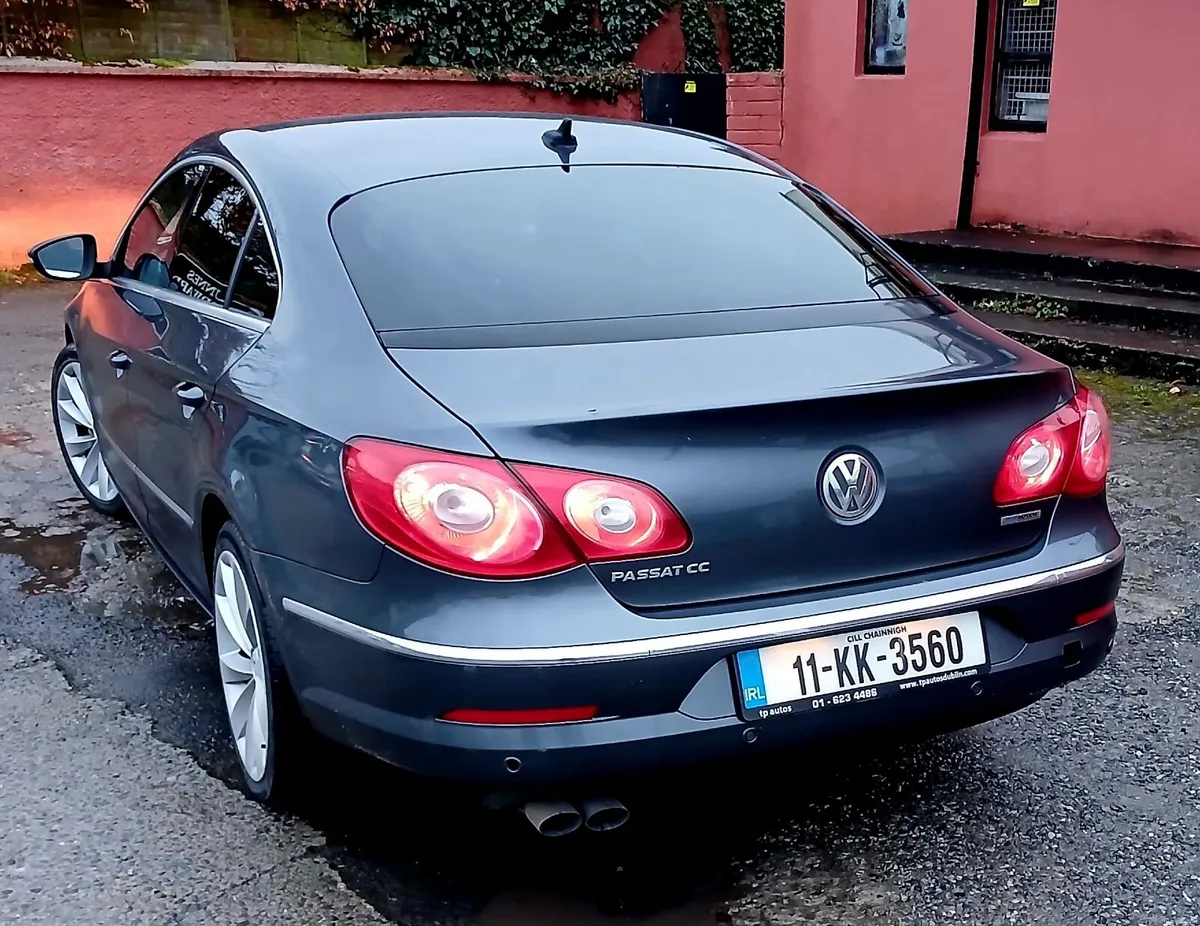 Volkswagen Passat 2011 - Image 4