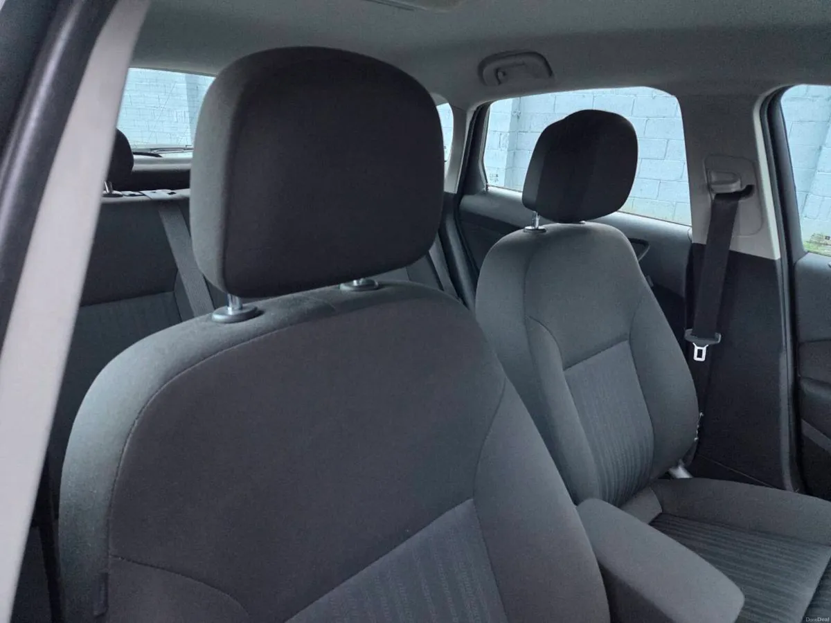 2011 opel astra low miles tax test - Image 2