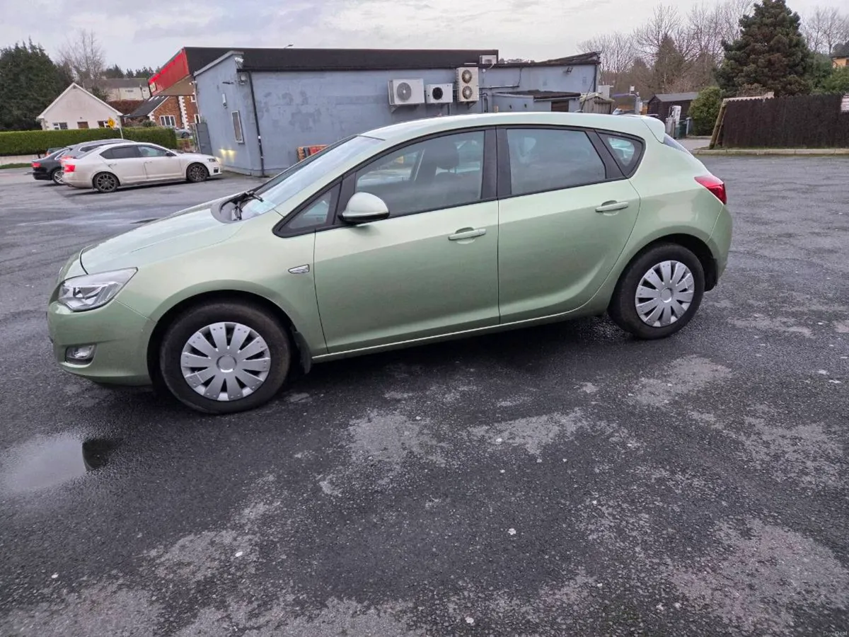 2011 opel astra low miles tax test - Image 3