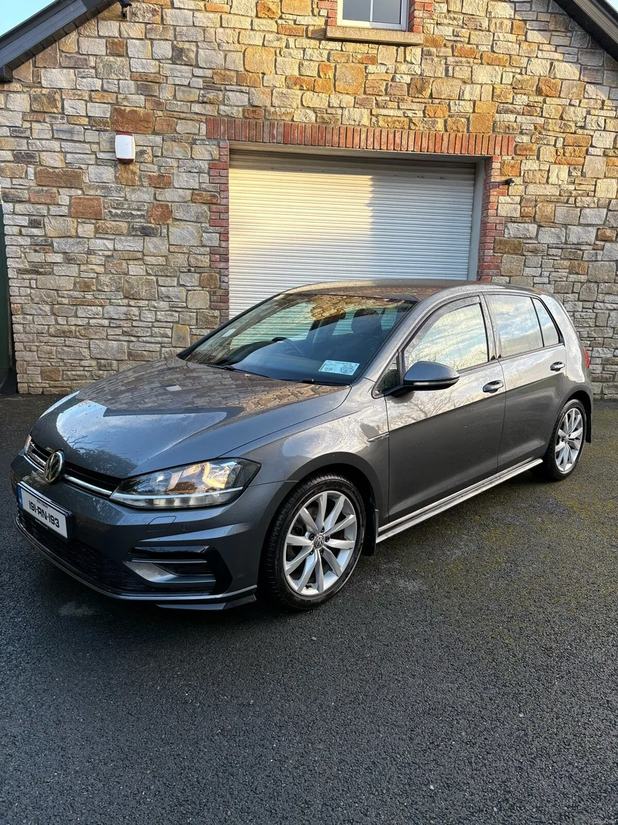 Volkswagen Golf R-Line - Image 1
